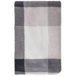 B&M Highland Mono Check Sherpa Doublesided Throw -Comfort Home Store 388811 highland check sherpa throw 4